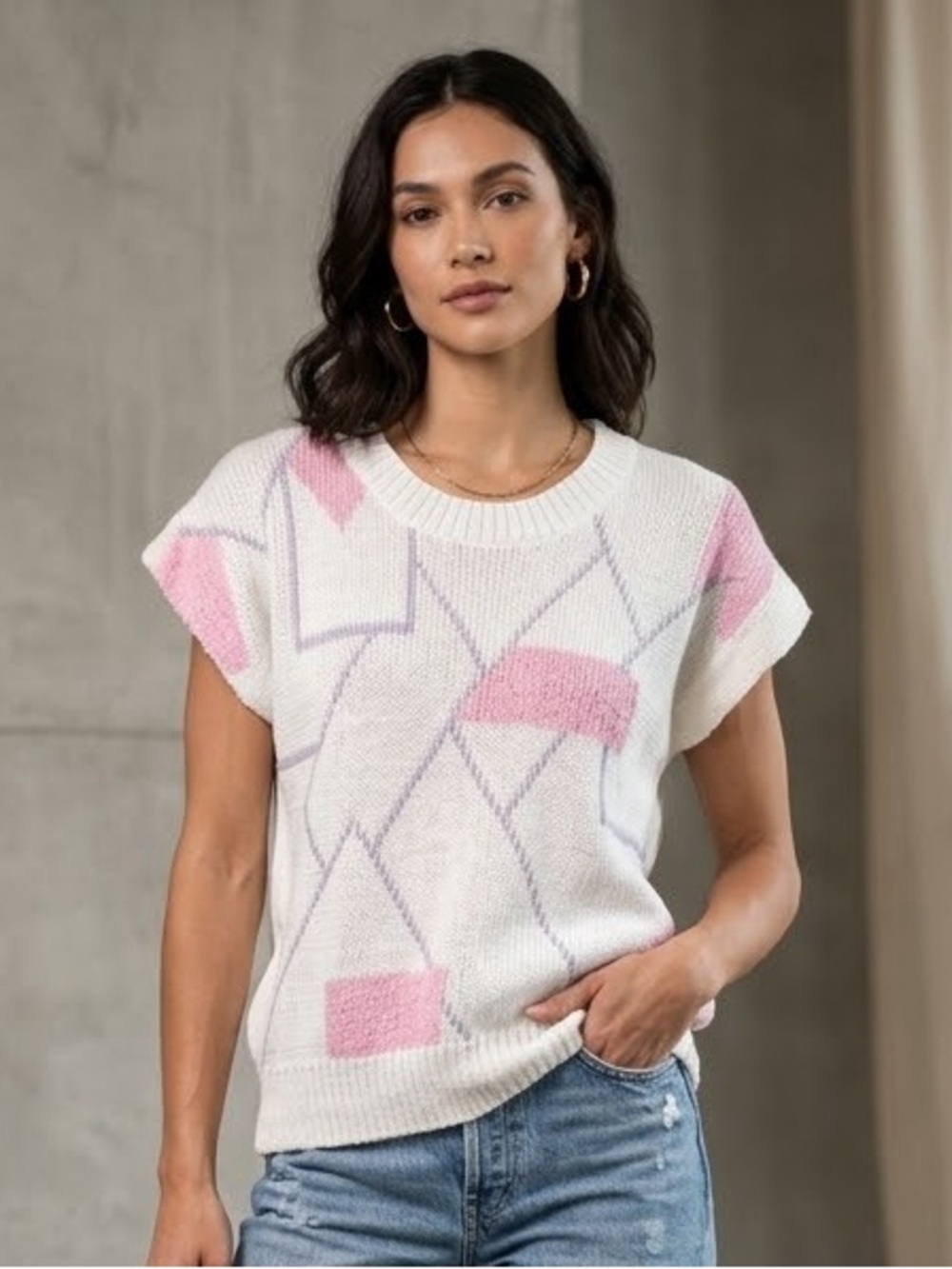 Rochelle White & Pink Geometric Sleeveless Crewneck Sweater, Vintage 1980’s